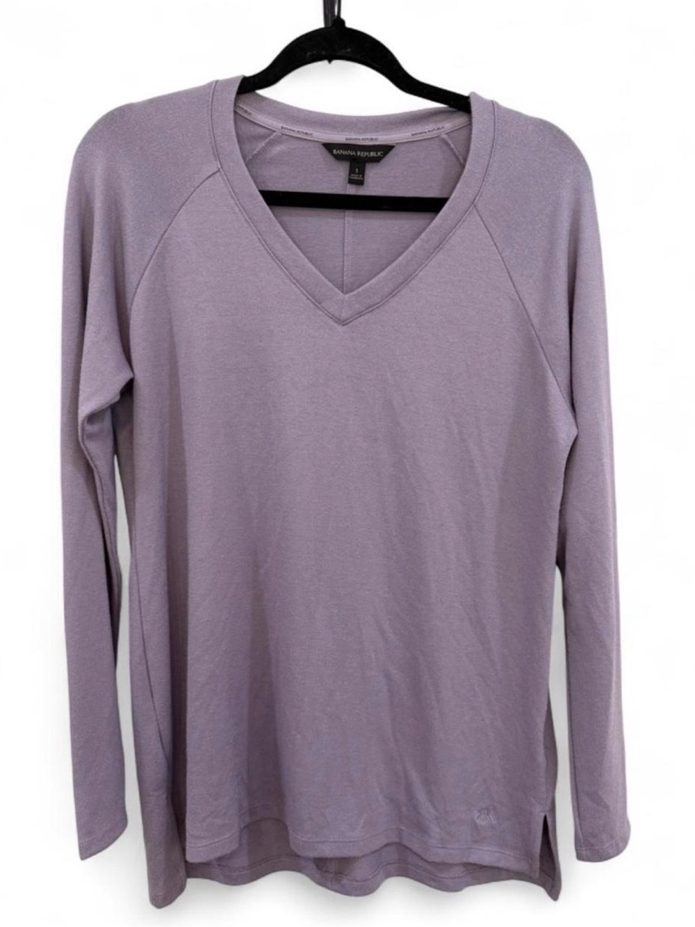 Banana Republic Lavender V-Neck Long Sleeve Tee